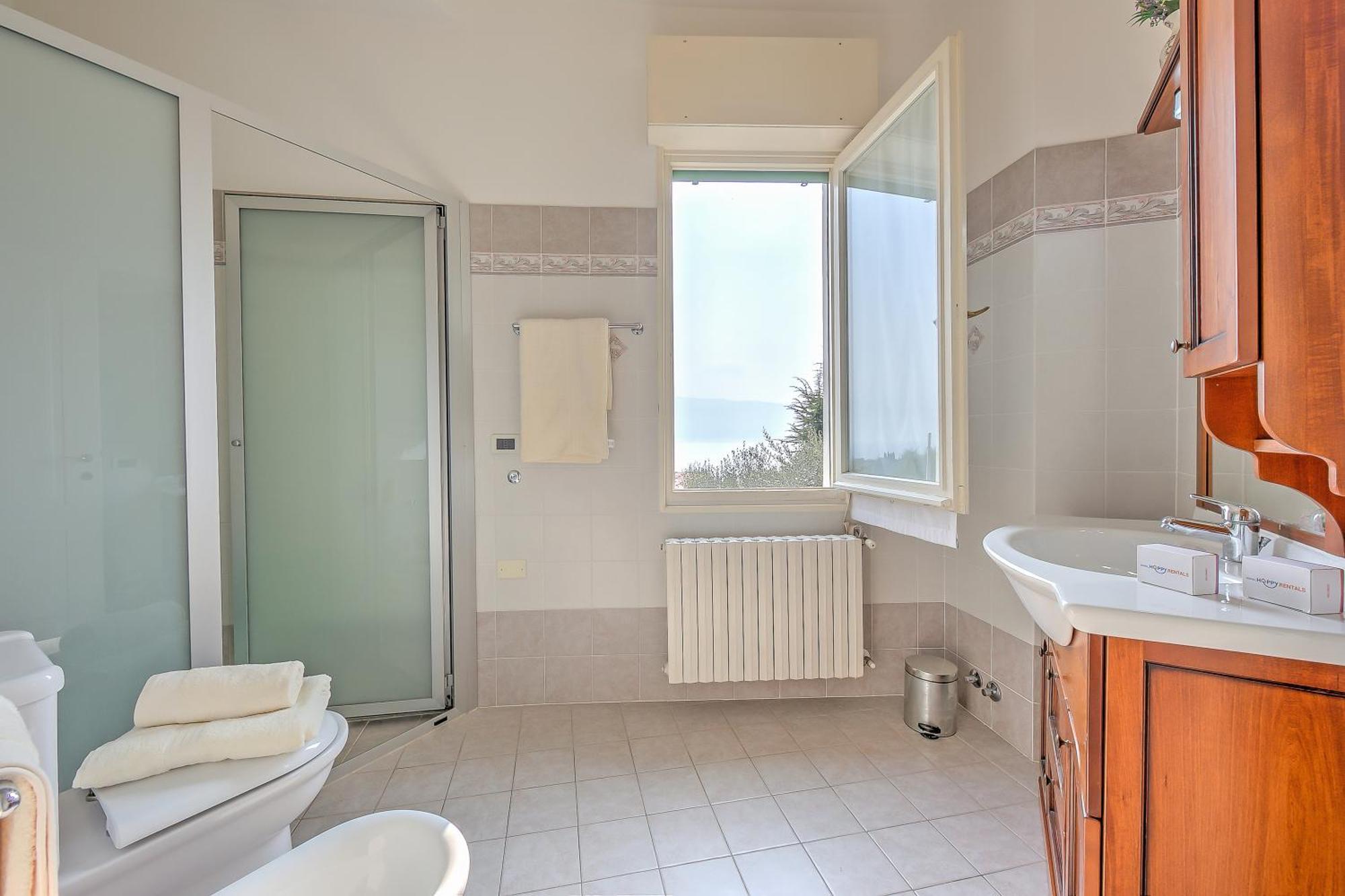 Angela -Terrace & Beautiful View Lake - Happy Rentals Toscolano Maderno Exterior foto