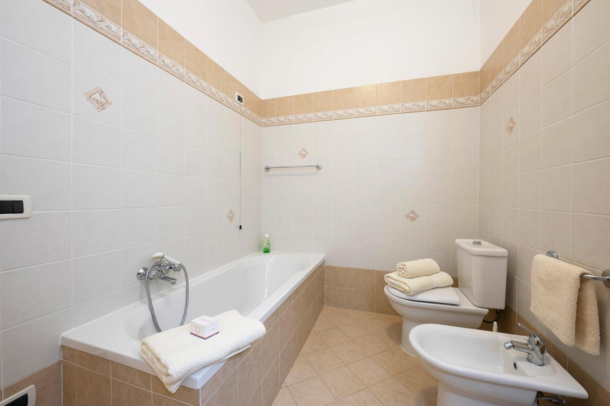 Angela -Terrace & Beautiful View Lake - Happy Rentals Toscolano Maderno Exterior foto