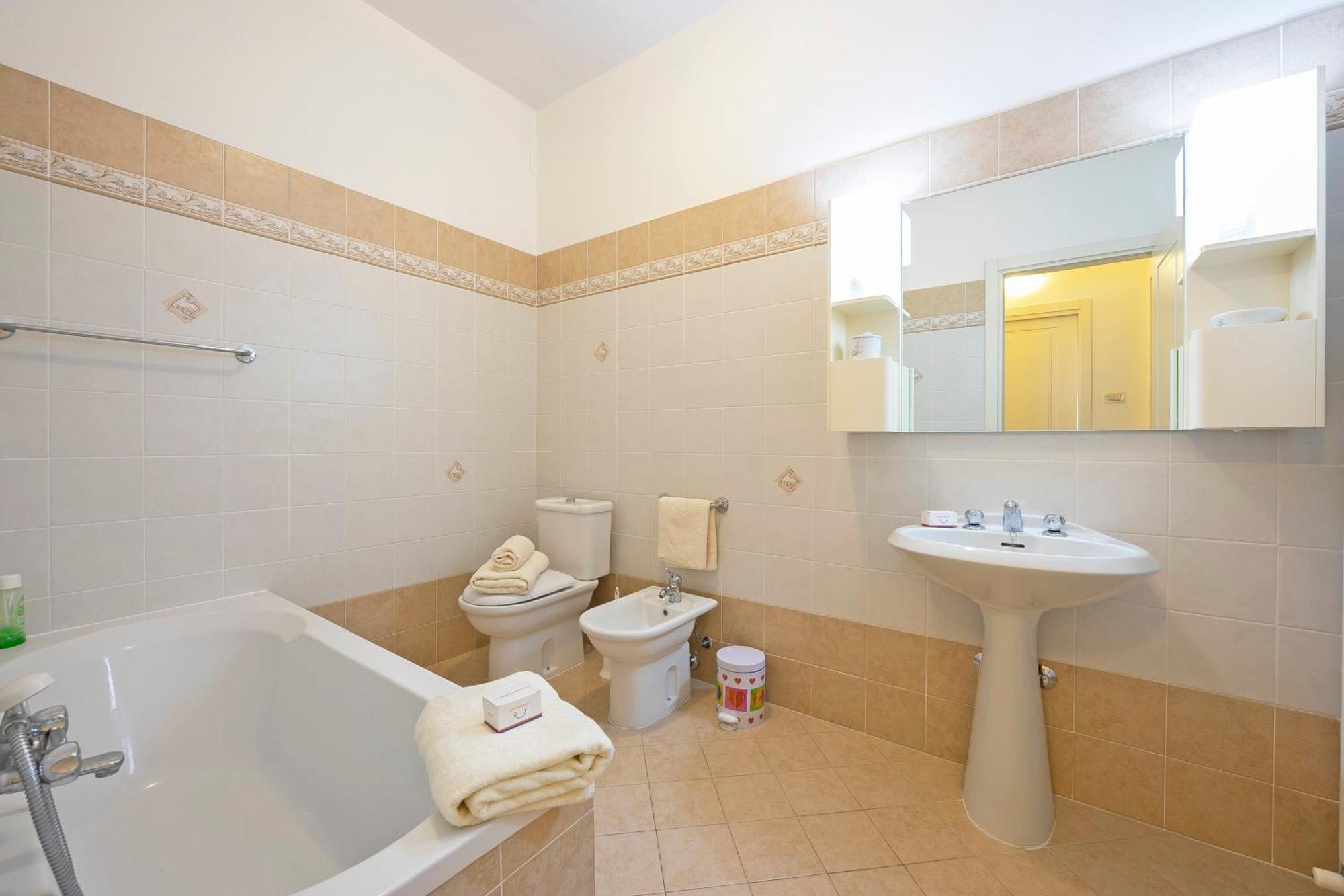 Angela -Terrace & Beautiful View Lake - Happy Rentals Toscolano Maderno Exterior foto