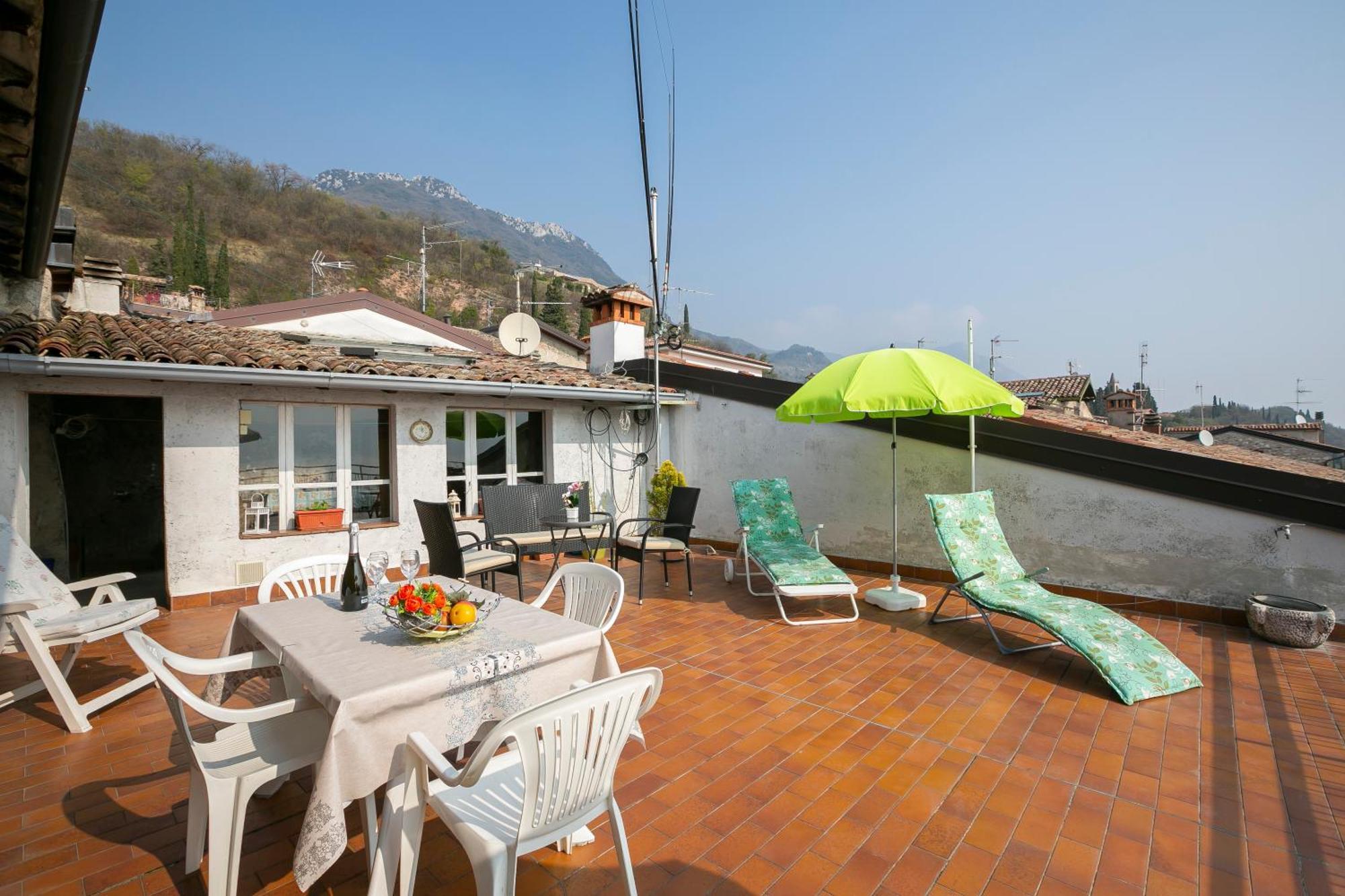 Angela -Terrace & Beautiful View Lake - Happy Rentals Toscolano Maderno Exterior foto